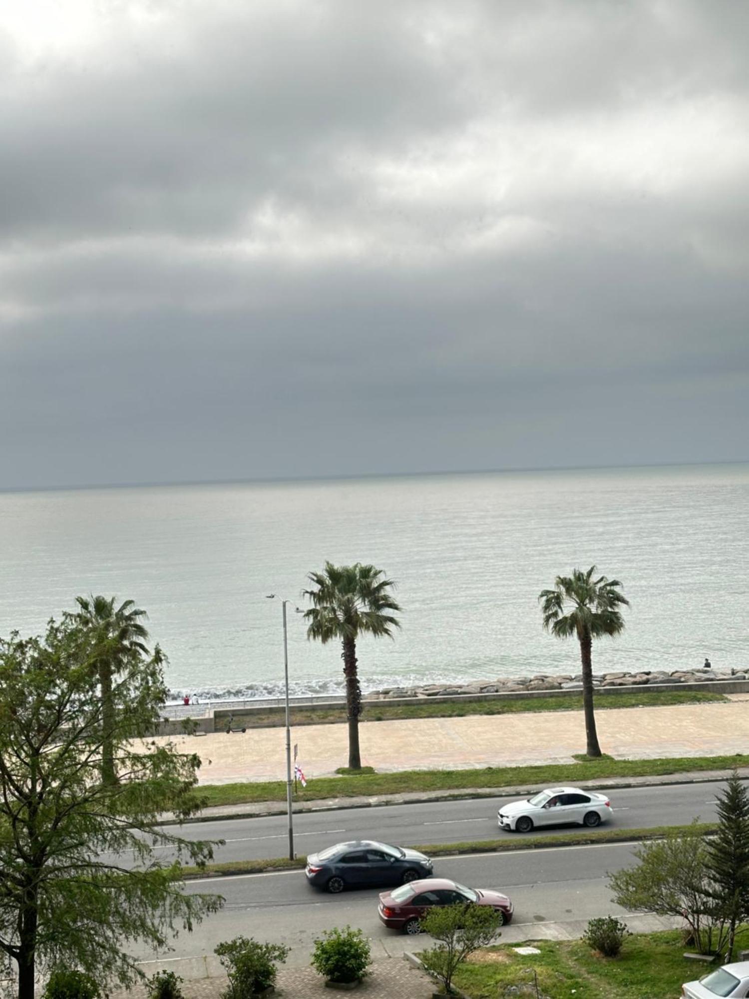 Aqua Batumi 47 Apartment Luaran gambar