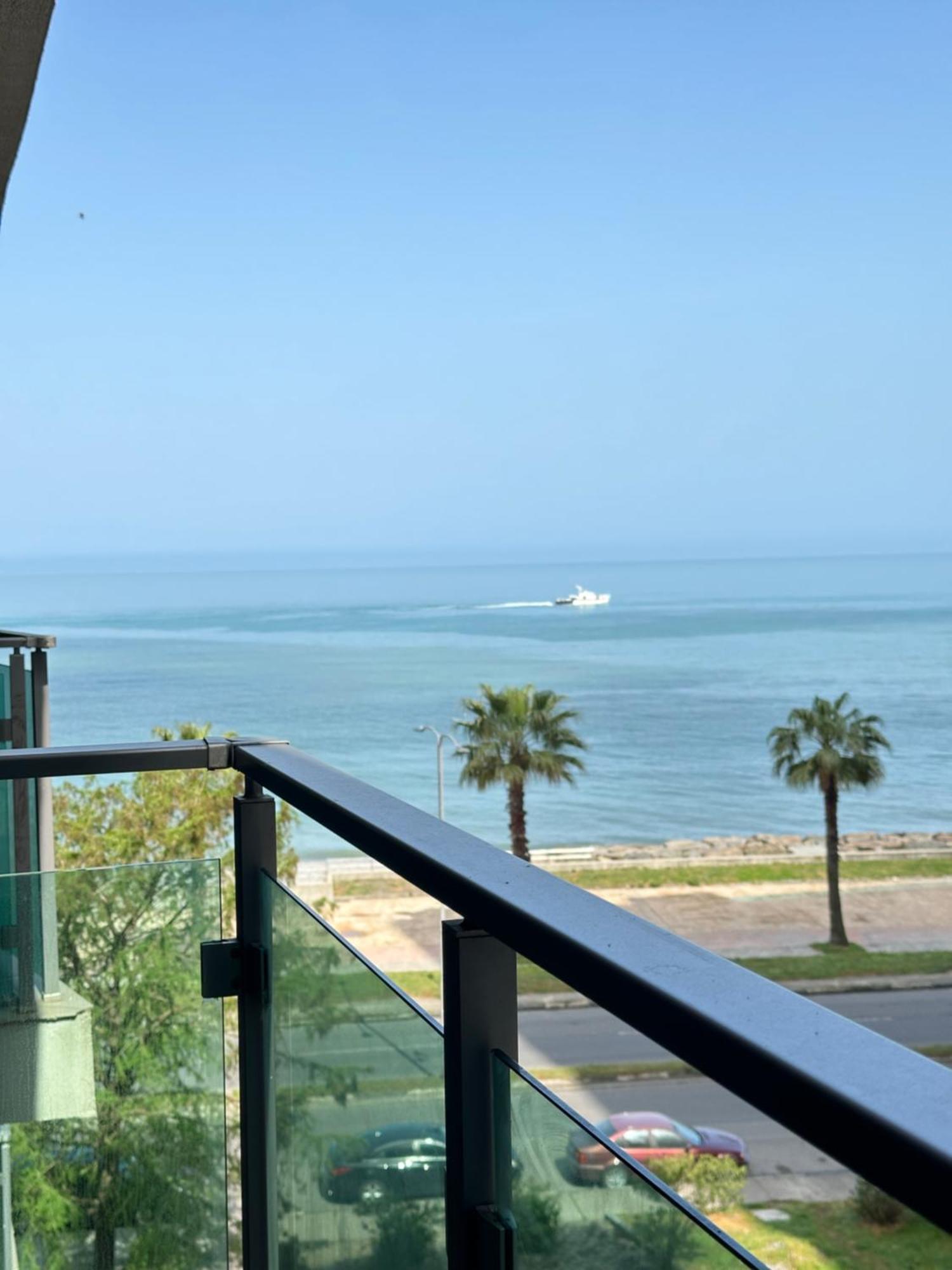 Aqua Batumi 47 Apartment Luaran gambar